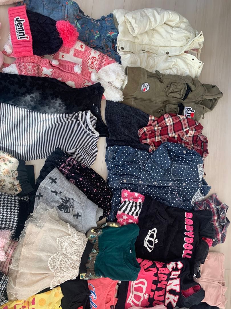 ②女の子洋服まとめ売り全５６点