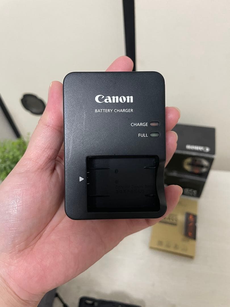 Canon PowerShot G7X Mark II 本体と付属品