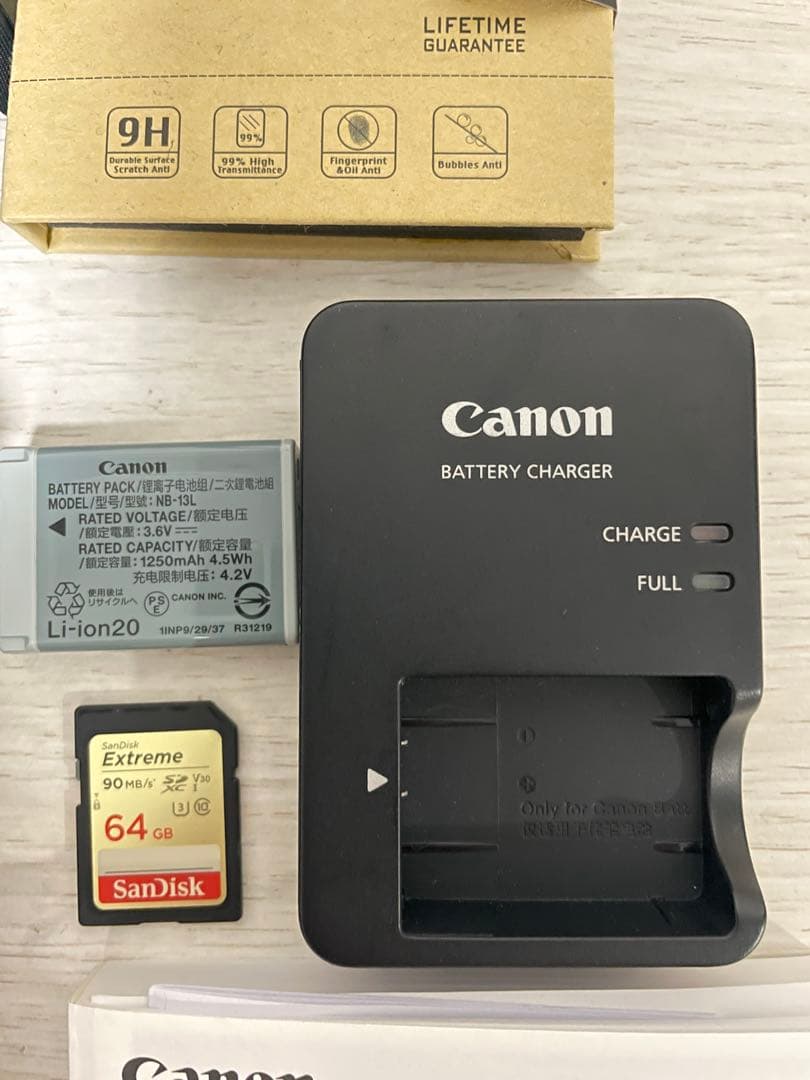Canon PowerShot G7X Mark II 本体と付属品