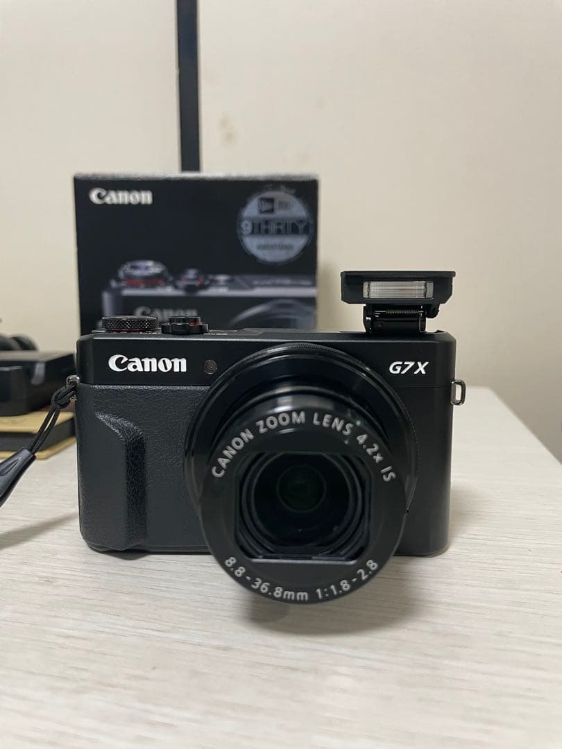 Canon PowerShot G7X Mark II 本体と付属品