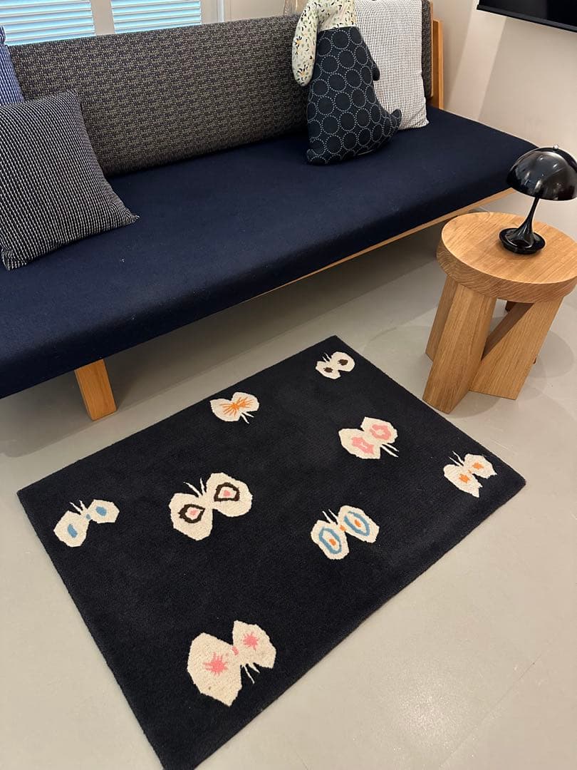 mina perhonen 蝶モチーフラグ　hana hane ラグ