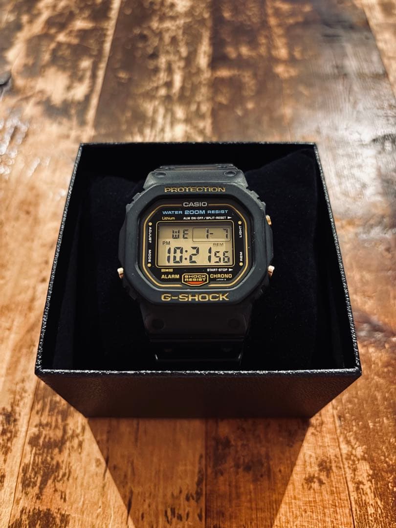CASIO G-SHOCK DW-5600 ゴールド