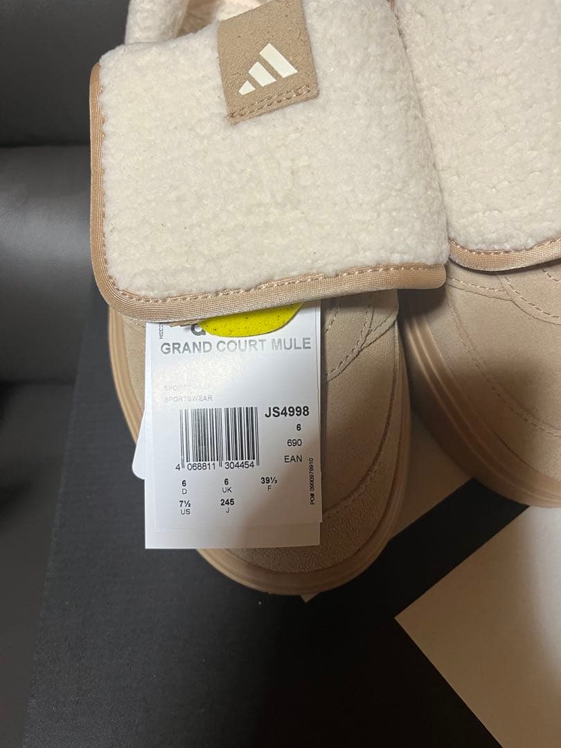 韓国　アディダス★24.5㎝★ボア付き★サンダル　warm sand おまけ