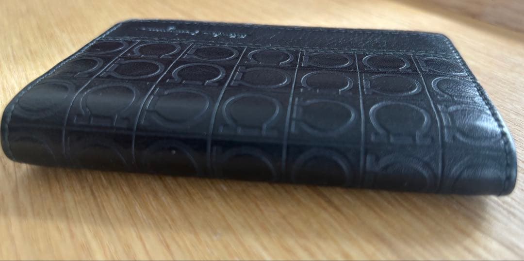 （美品）フェラガモ 名刺入れ 黒