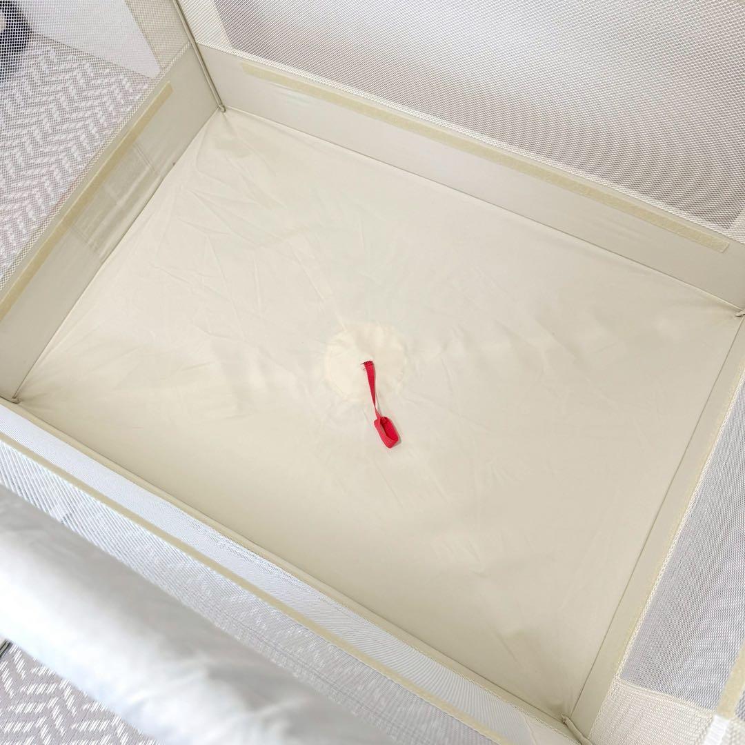 アップリカ　ココネルエアーAB ホワイトグレー Aprica ベビーベッド