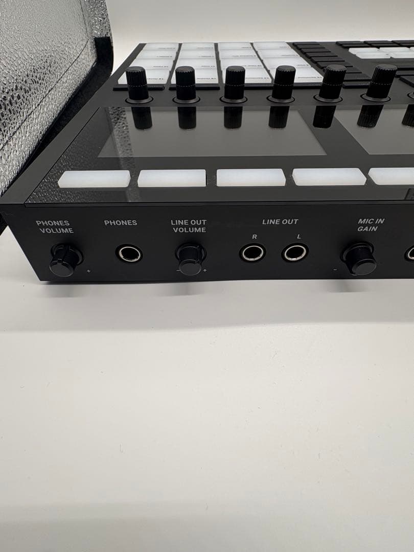 MASCHINE MK3 トランスファーID 付き　 ほぼ未使用