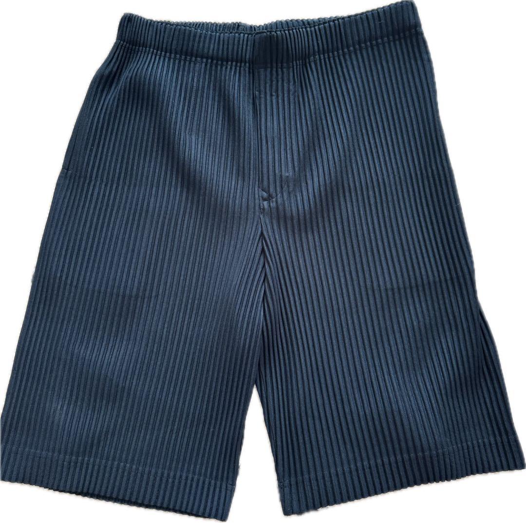HOMME PLISSE ダークブルー ストライプ ショートパンツ