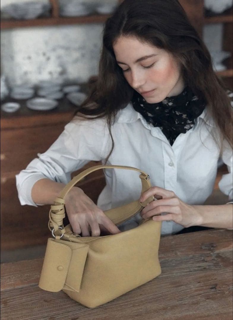 【最終値下げ】DE MERIELヴェネタボリュームバッグ