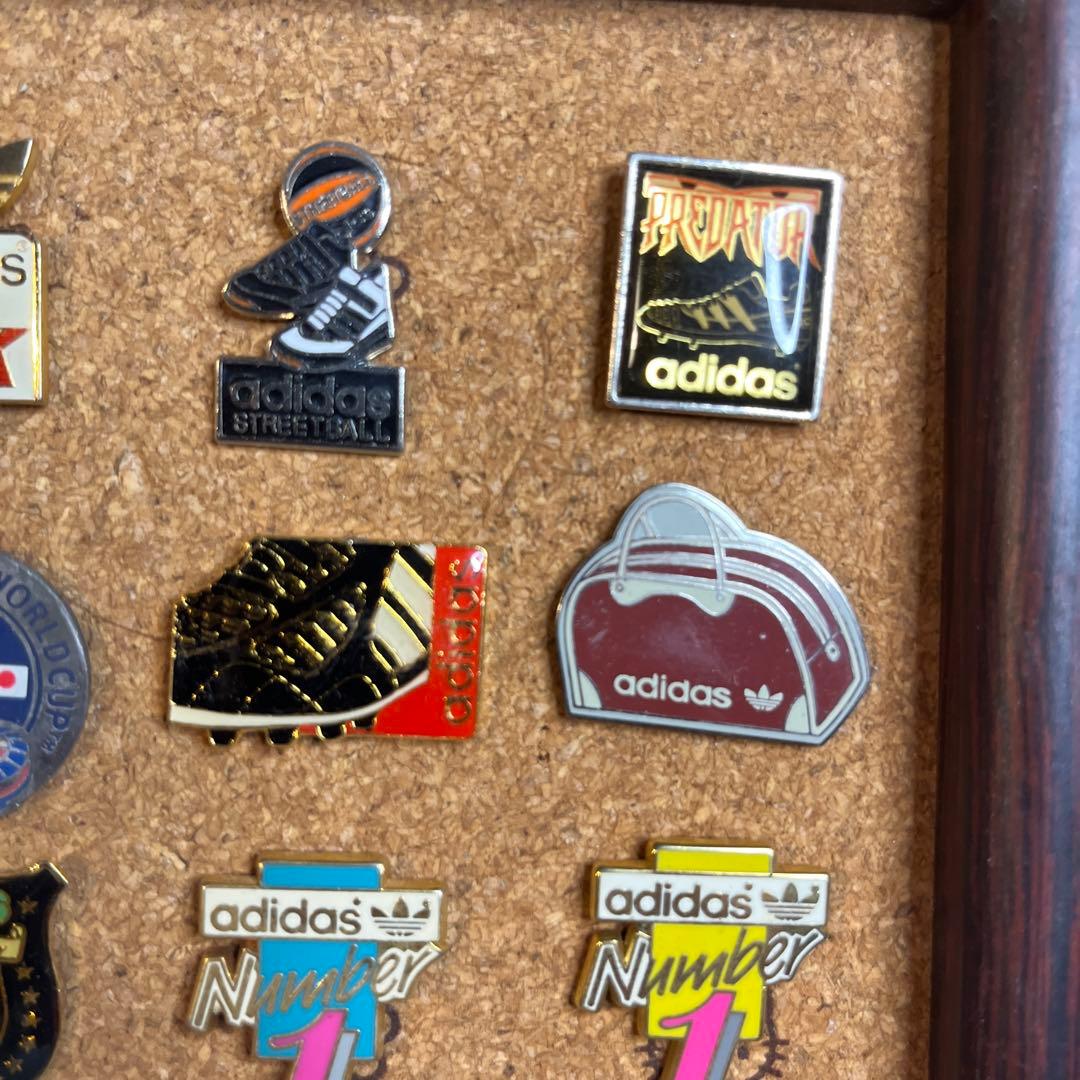 old adidas  ヴィンテージ　ピンバッジ  35個セット