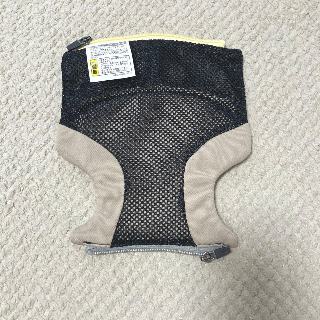 アップリカ　ラクリス　ベージュ メッシュ 抱っこ紐