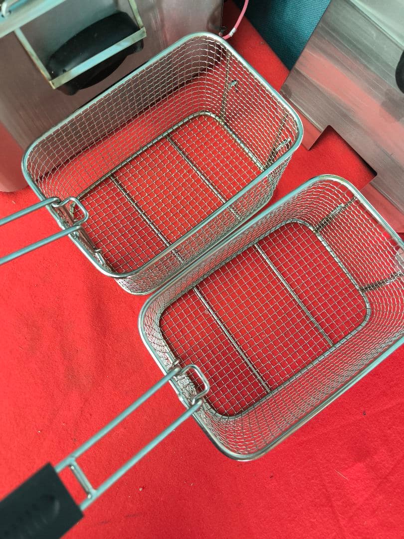 美品　ダイシン　二槽式電気卓上フライヤー　4Lミニフライヤー　FL-DS4W