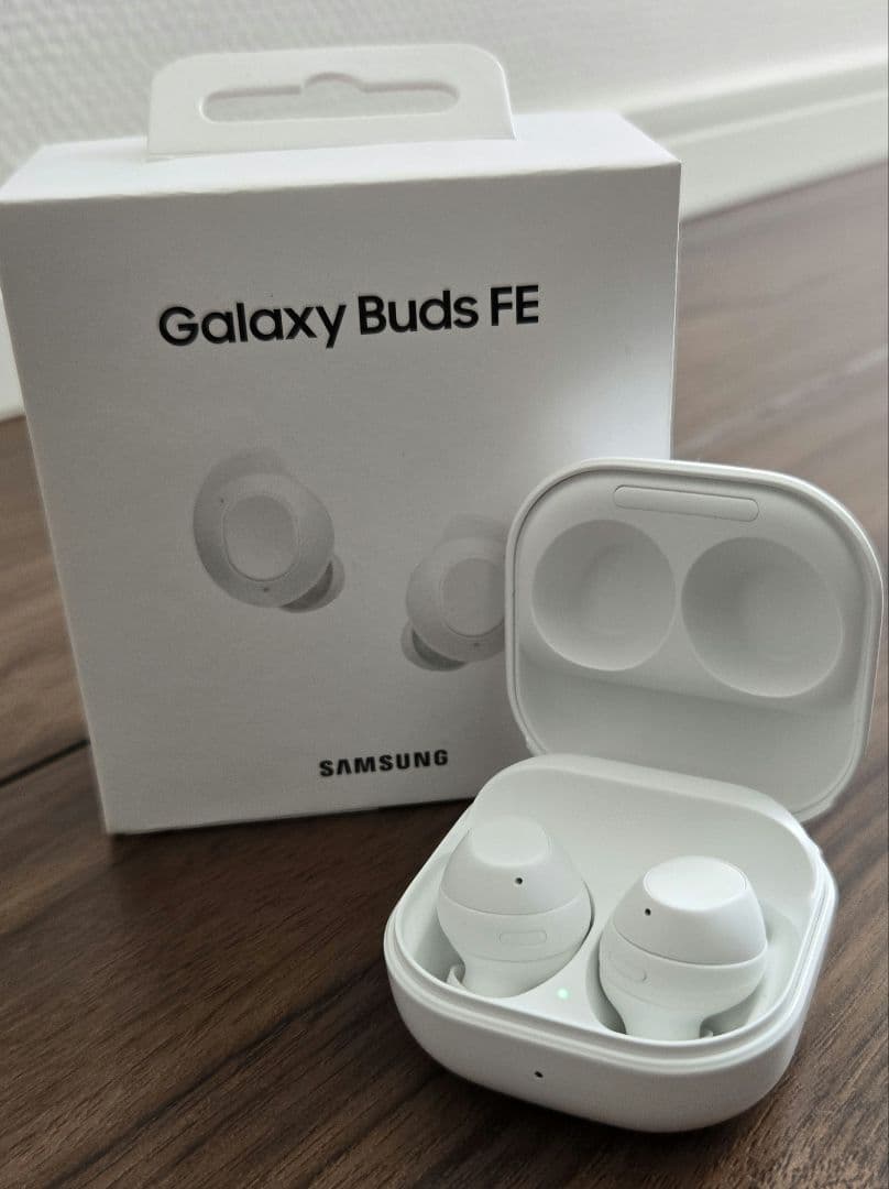 Galaxy Buds FE ワイヤレスイヤホン ホワイト