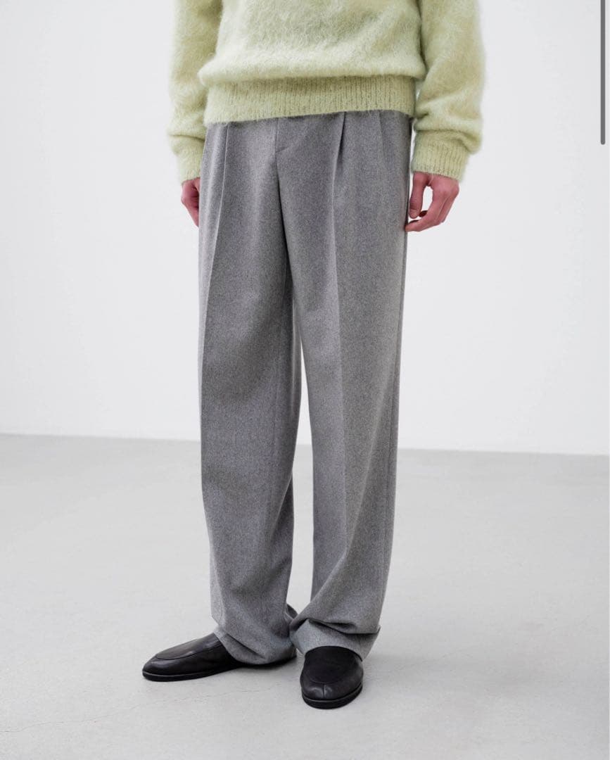 パンツ CASHMERE MOLESKIN TWO-TUCK SLACKS 4