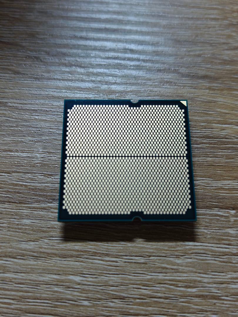 AMD Ryzen 9 7900X3D CPU 本体