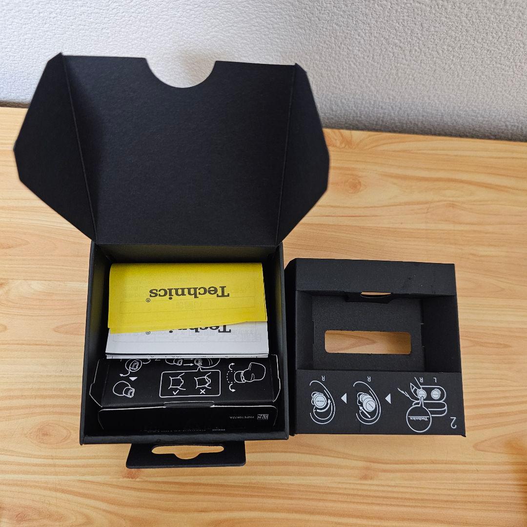 Technics AZ100 ワイヤレスイヤホン　ケース付き