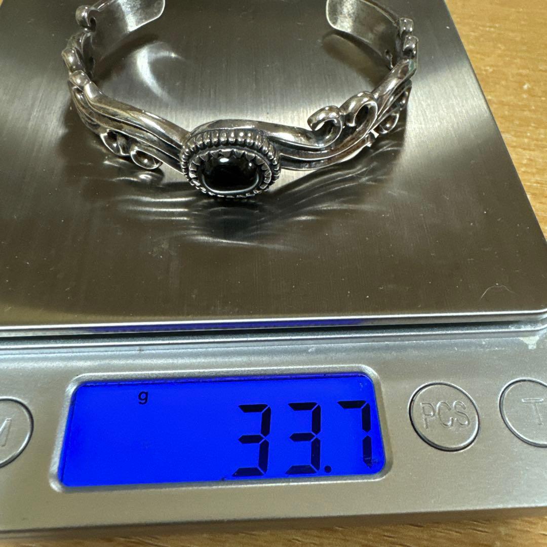 ブラック・スター　シルバー製バングル