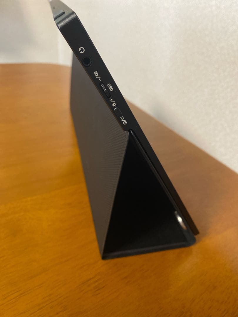 薄型スタンド付きディスプレイ（HDMI / USBケーブル付き）