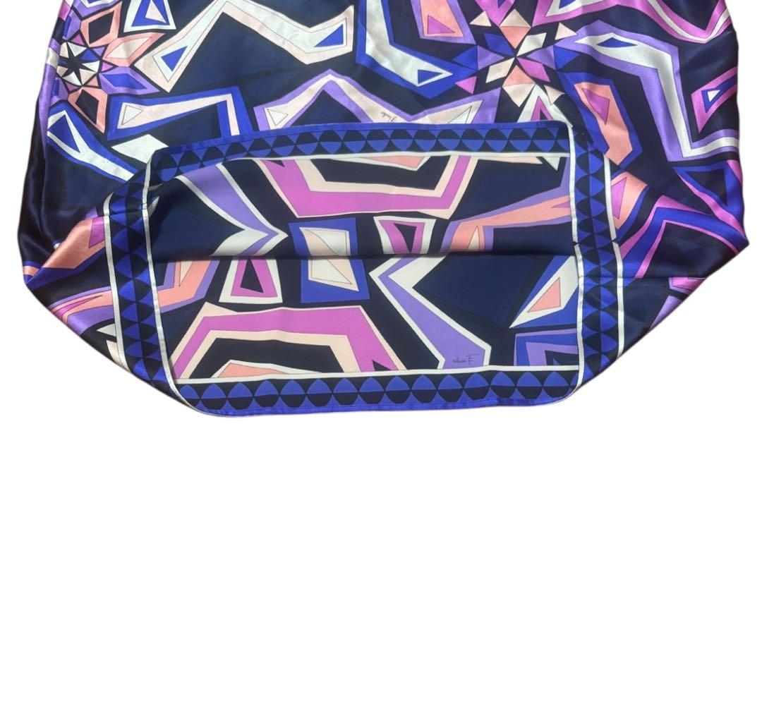 【美品】 エミリオプッチ シルク100% トップスS-M 幾何学柄 リボン