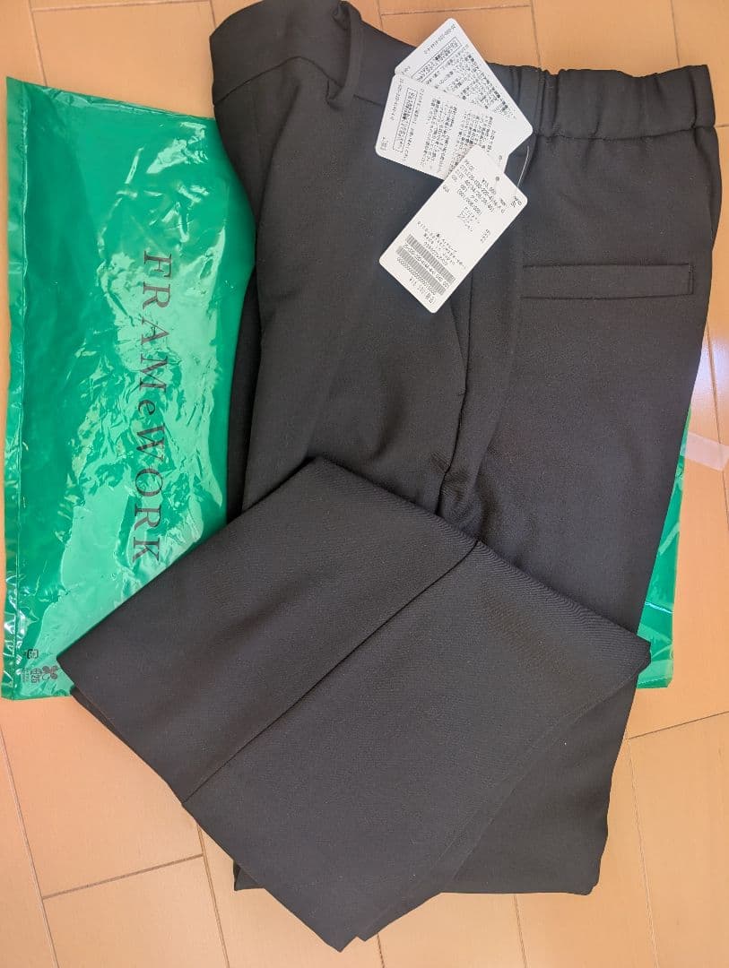 新品タグ付　試着のみ　FRAMeWORK 裏起毛フレアパンツ 　ブラック　40