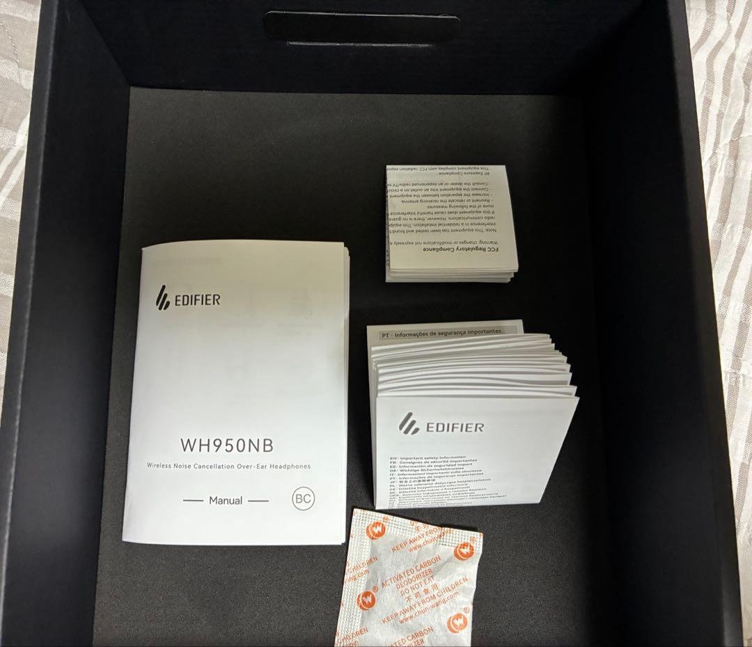 極美品　edifier WH950NB