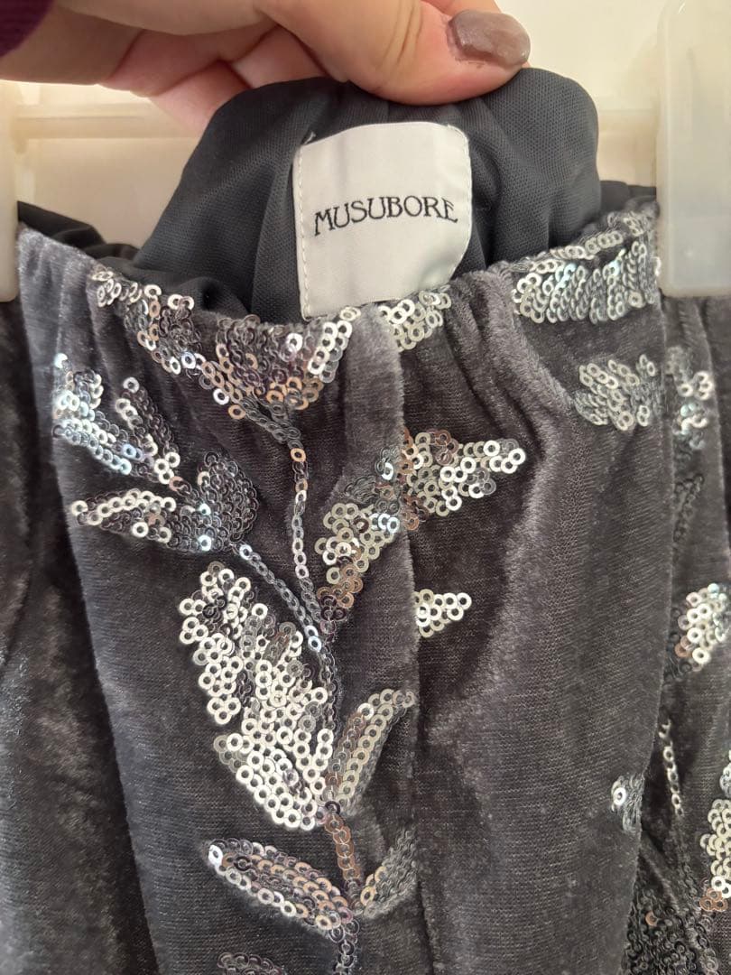 musubore スパンコールパンツ＆スパンコールキャミ セットアップ