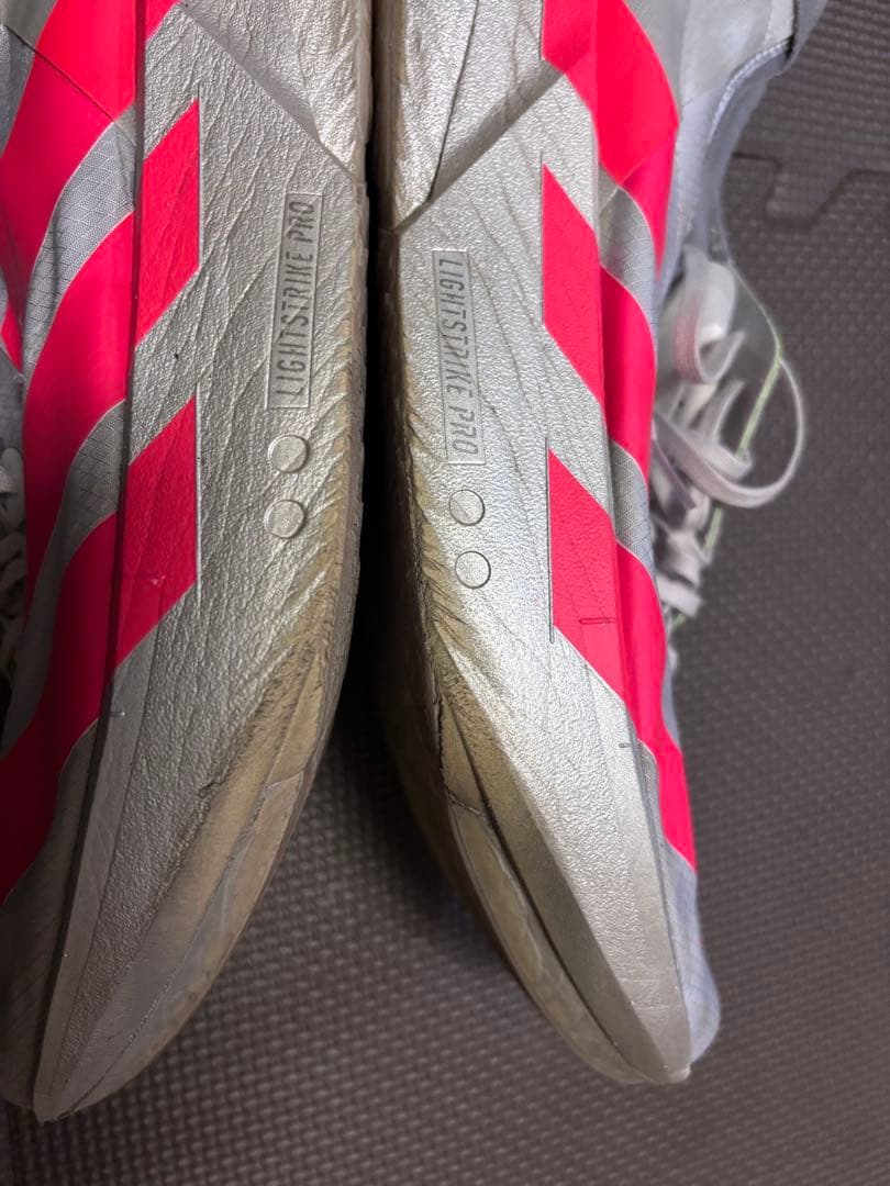 adidas adizero ランニングシューズ グレー/ピンク