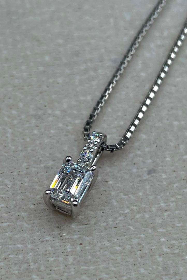 専用JA214★高級 ダイヤモンド0.31ct pt950 ペンダントヘッド鑑付