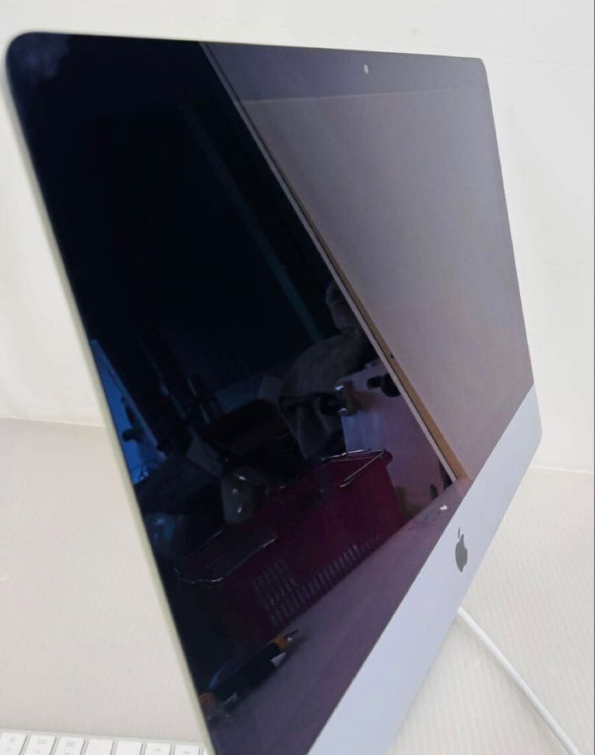 10h56 Apple iMac A2116 Core i3 メモリ8GB