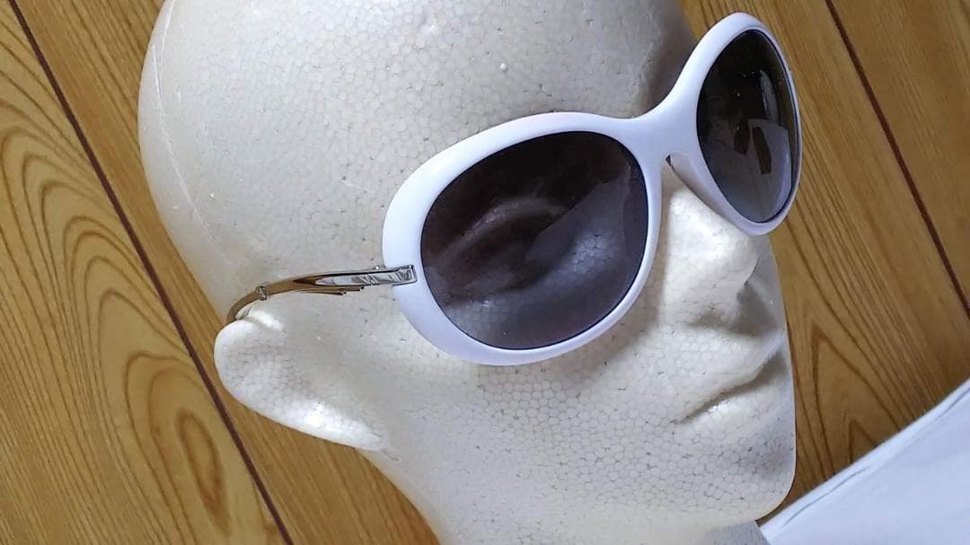 正規レア シャネル ココマーク メタルフェザーフレーム ラウンドサングラス白×黒