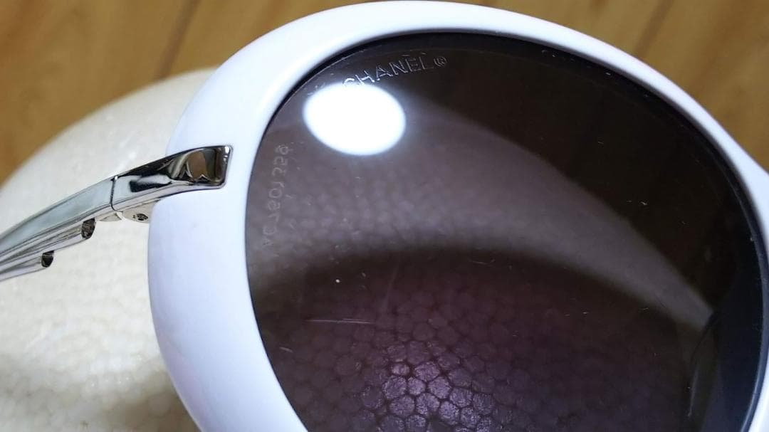 正規レア シャネル ココマーク メタルフェザーフレーム ラウンドサングラス白×黒