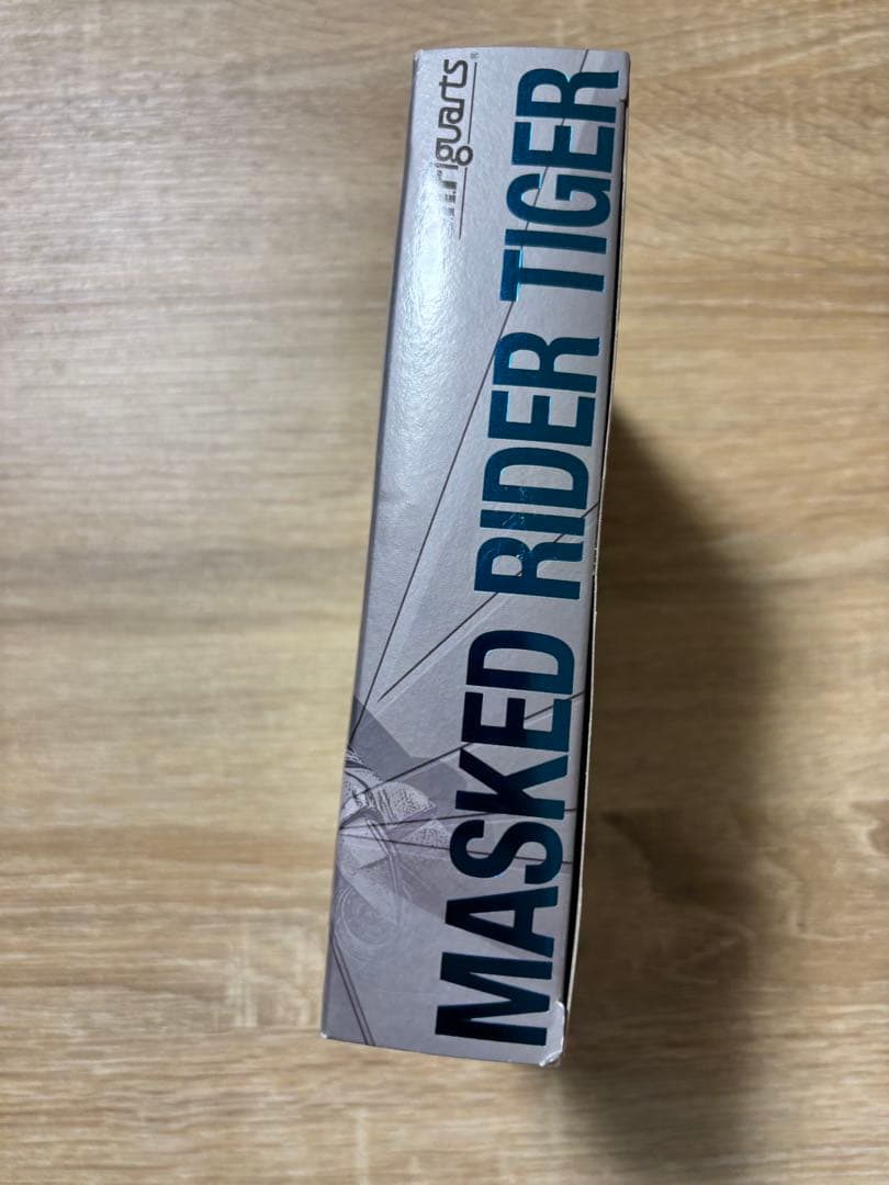 仮面ライダータイガ　S.Hフィギュアーツ