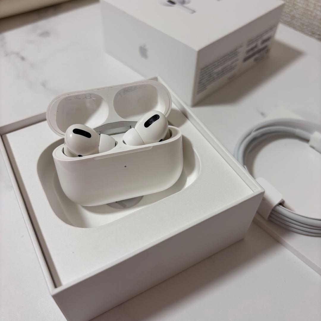 AirPods 付属品付き