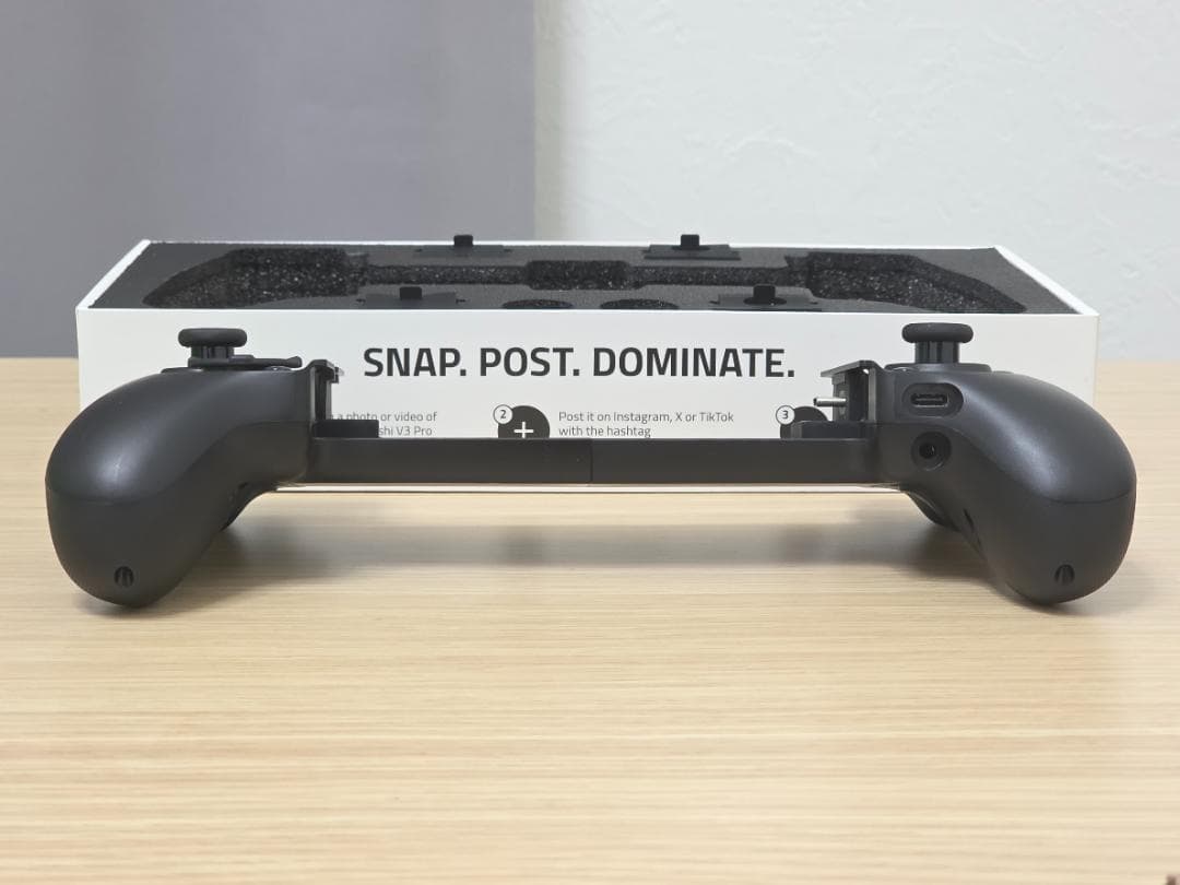 Razer Kishi V3 Pro モバイルゲーミングコントローラー