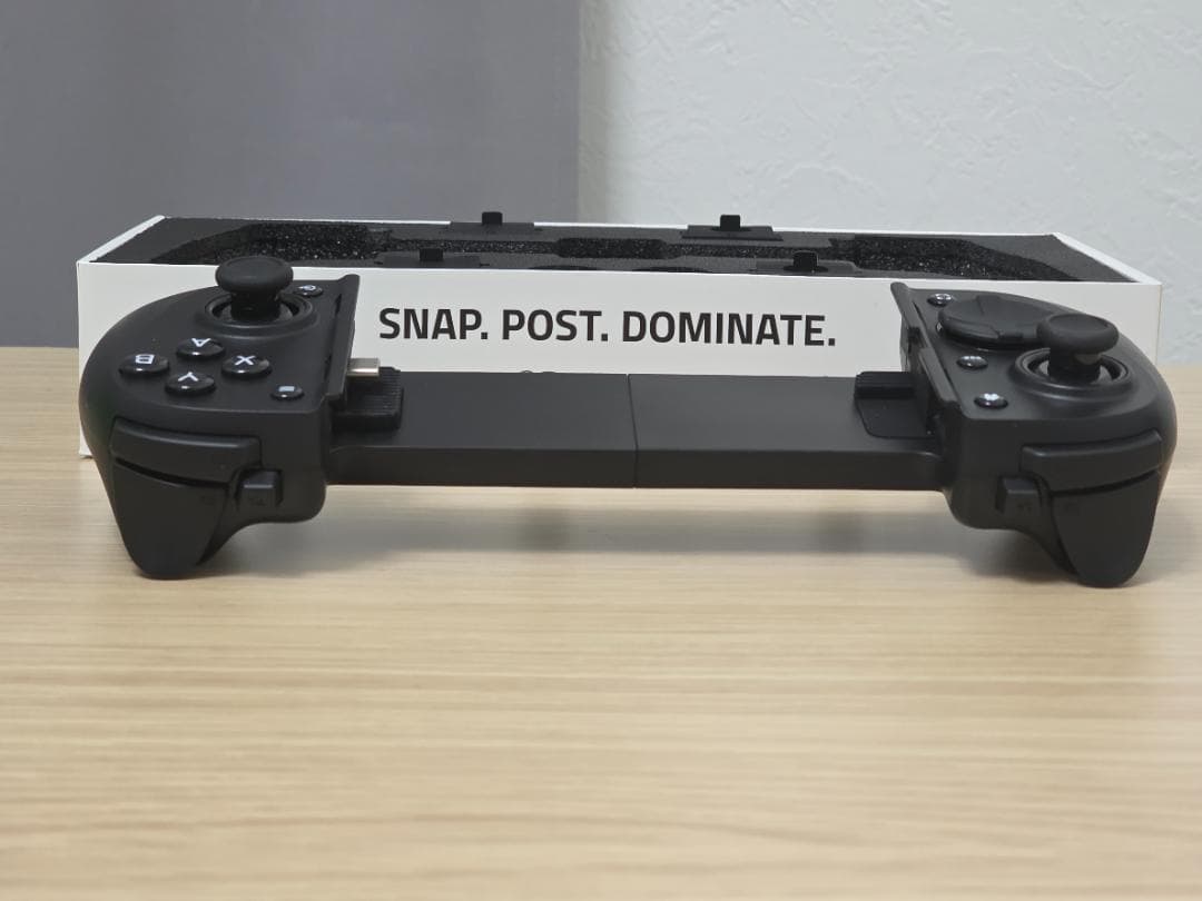 Razer Kishi V3 Pro モバイルゲーミングコントローラー