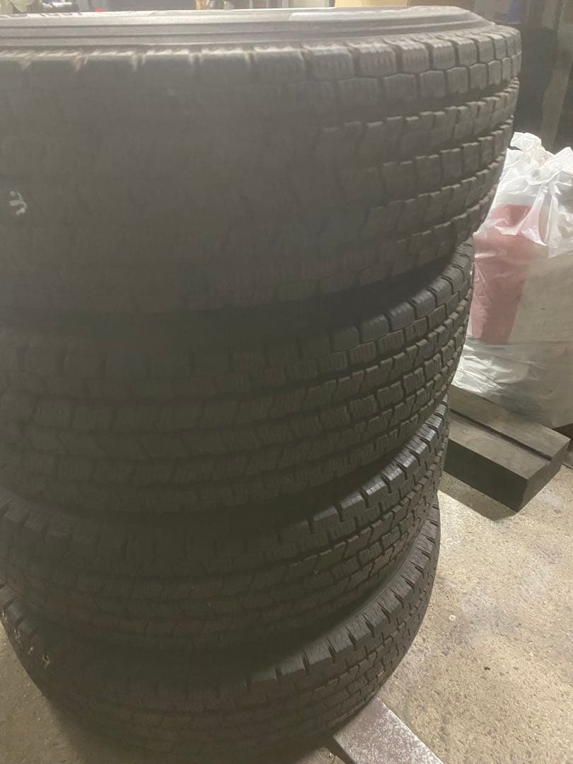 スタッドレス　4本セット　ホイール付き　13インチ プロボックス