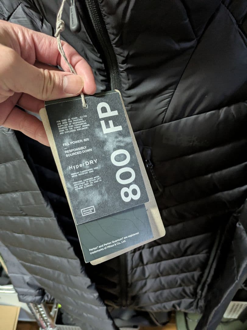 Jack Wolfskin ブラックダウンジャケット