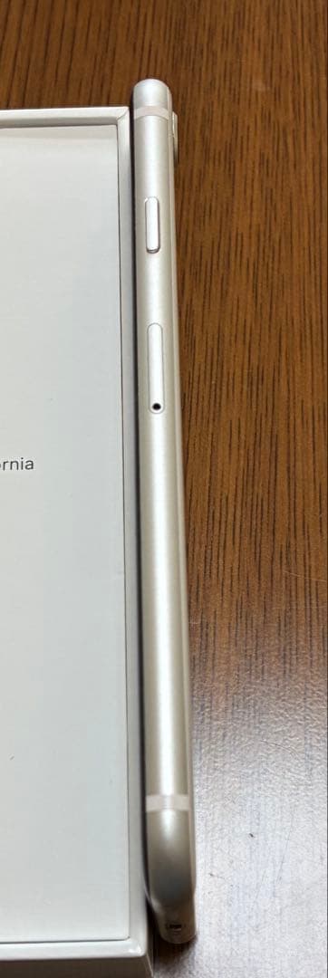 Apple iPhone SE (第2世代) ホワイト 64GB simフリー