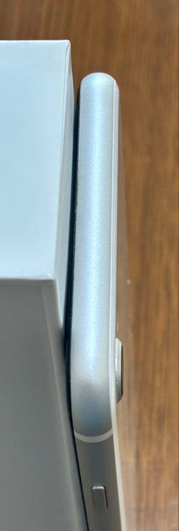 Apple iPhone SE (第2世代) ホワイト 64GB simフリー