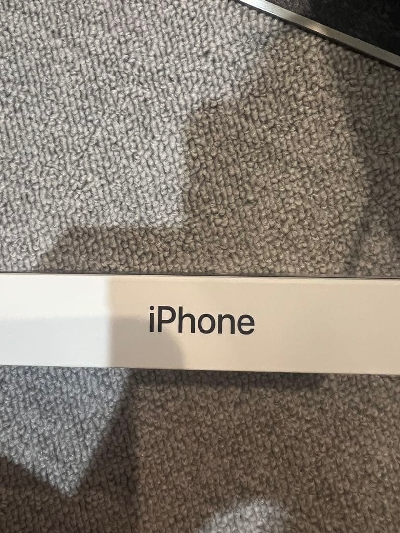 Apple iPhone 16e 25年6月新品未開封　SIMフリー