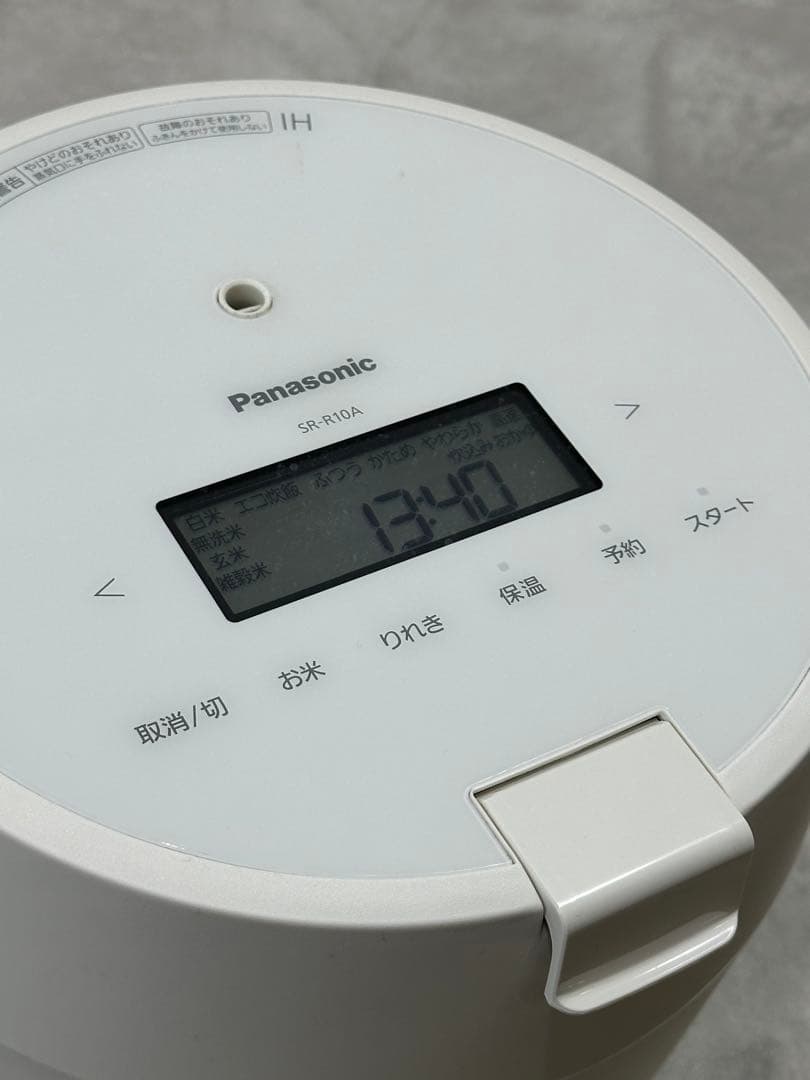 Len様　Panasonic ホワイト炊飯器　SR-R10A