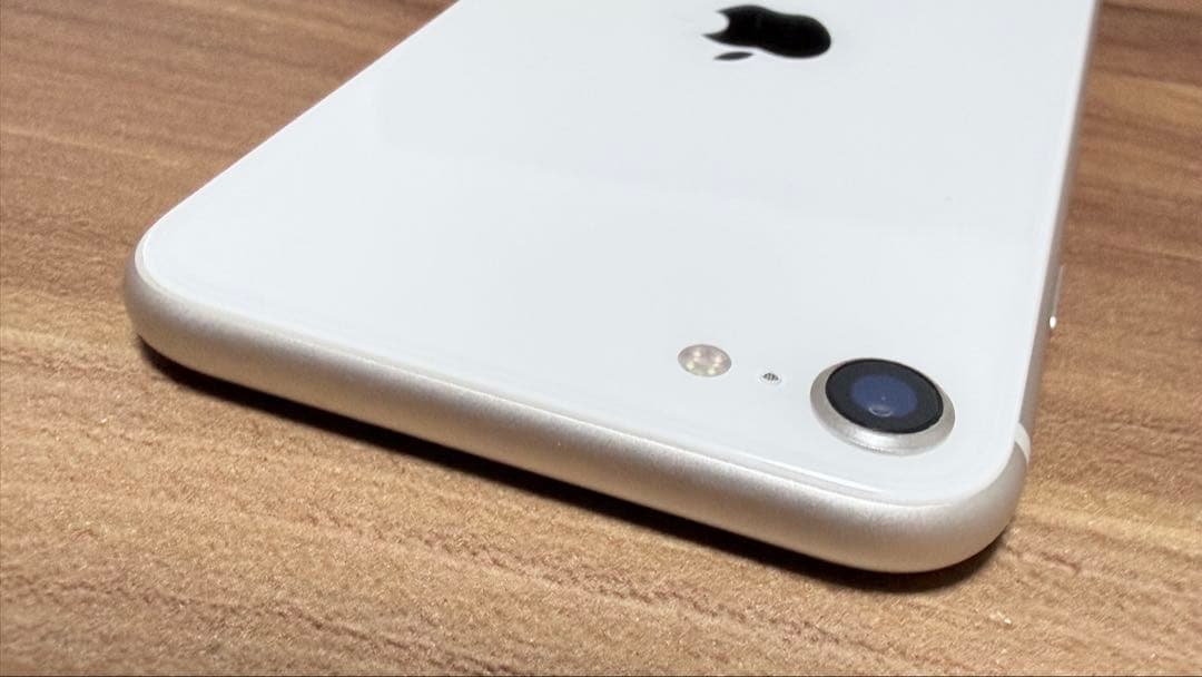 iPhone SE (第3世代) ホワイト 美品 64GB 本体