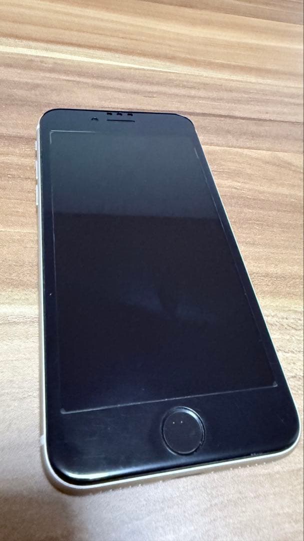 iPhone SE (第3世代) ホワイト 美品 64GB 本体