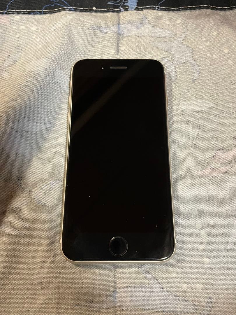 iPhoneSE 第三世代 ホワイト　128ギガ