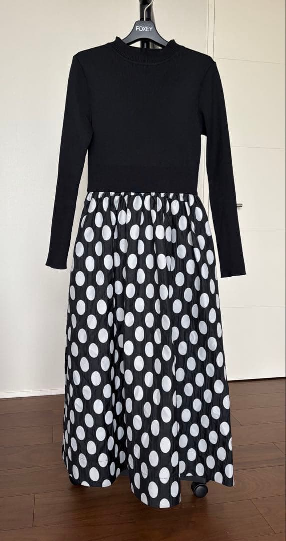 バーニーズニューヨーク　ロングワンピース　ドット　黒白　クリスマス
