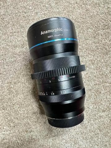 SIRUI 35mm F1.8 1.33× アナモルフィックレンズ　MFT