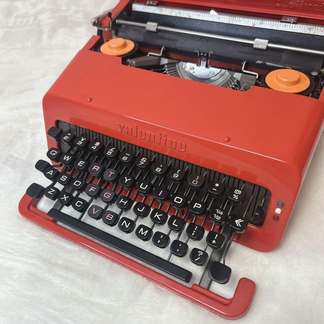 Olivetti Valentine タイプライター　レッド オリベッティ