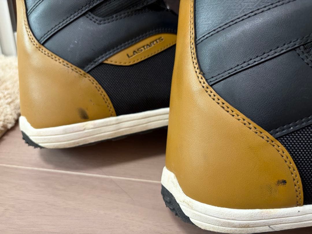 【キティ】LASTARTS スノボードブーツ レディース　ボアシステム