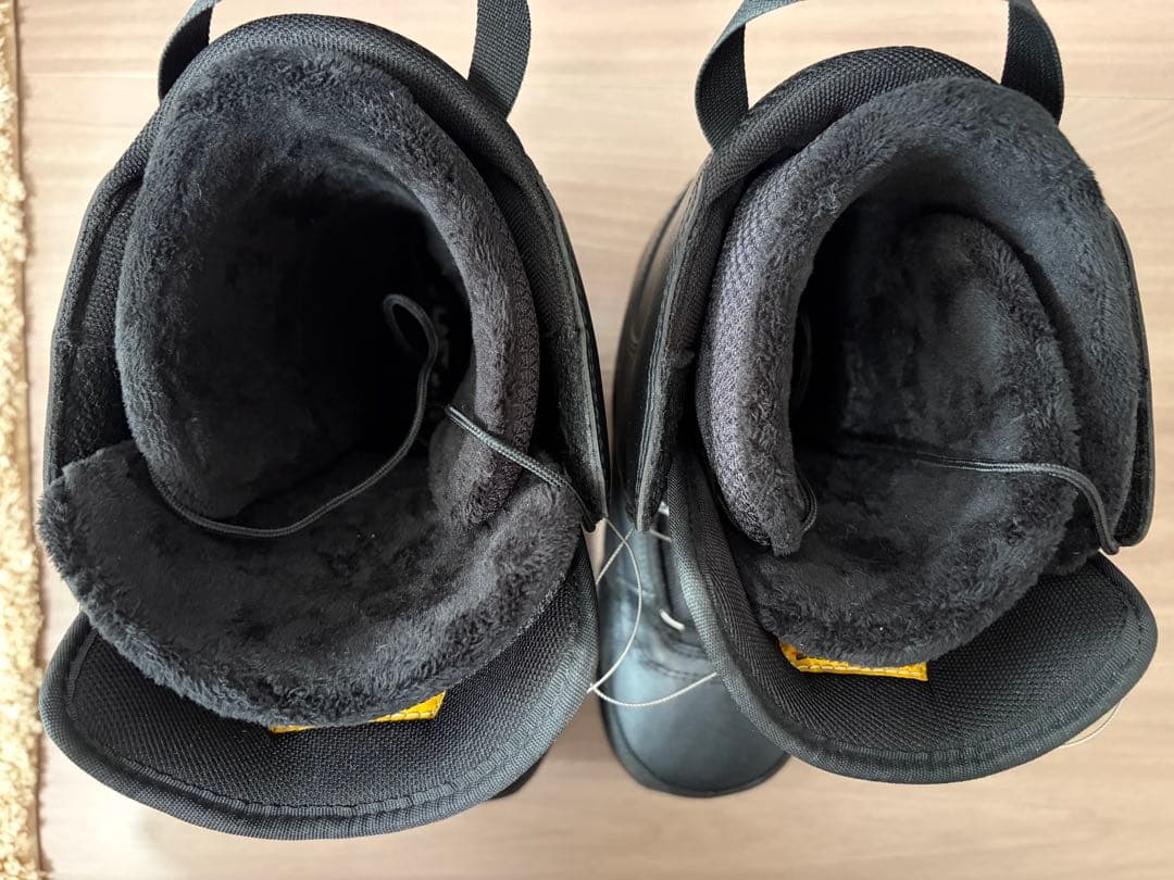 【キティ】LASTARTS スノボードブーツ レディース　ボアシステム