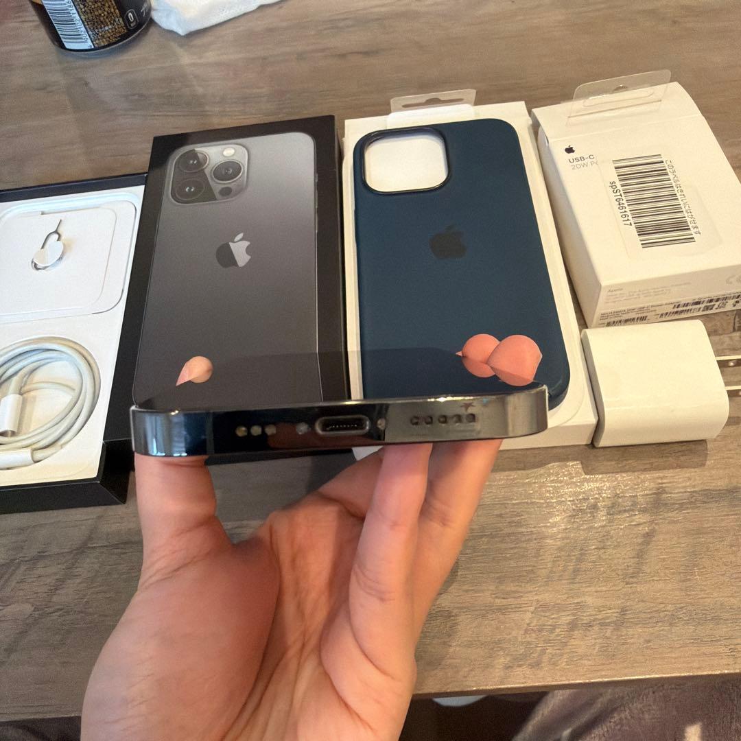 iPhone 13 Pro 256GB グラファイト箱付き充電器付き