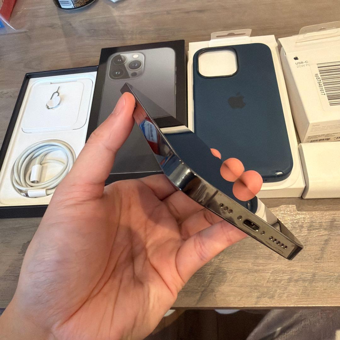 iPhone 13 Pro 256GB グラファイト箱付き充電器付き
